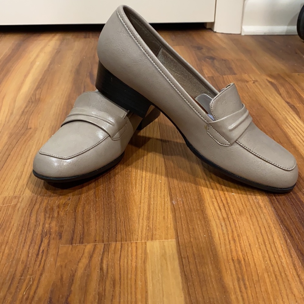 Life Studio- Size 7 Loafer Brand new